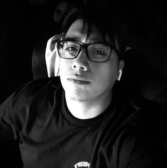 Profile Picture of Daniel Montalvo (@arsenaldm14) on Poshmark