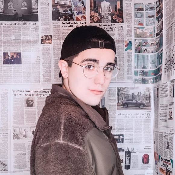 Profile Picture of Facundo Torres (@facundotorres) on Poshmark