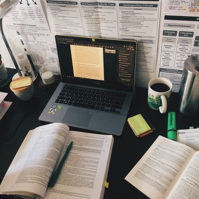 Profile Picture of Julian Huang (@2577369945Huang) on Twitter