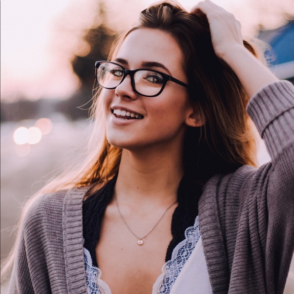 Profile Picture of Cami Wiskow (@wiscam30) on Poshmark