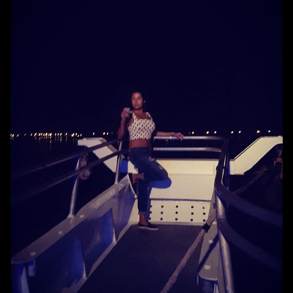 Profile Picture of Stephanie Guerreiro (@stephanieguerr) on Poshmark