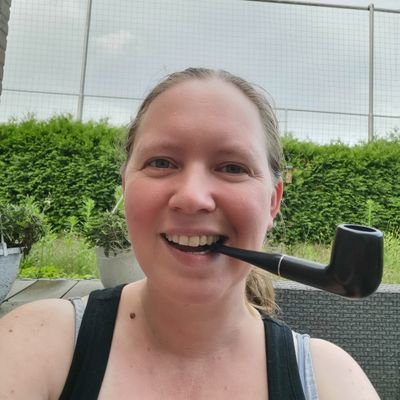 Profile Picture of Michelle (@Drs_Michelle) on Twitter