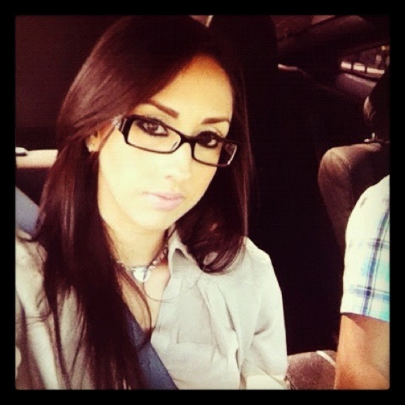 Profile Picture of Adriana Raya (@rayadri88) on Poshmark