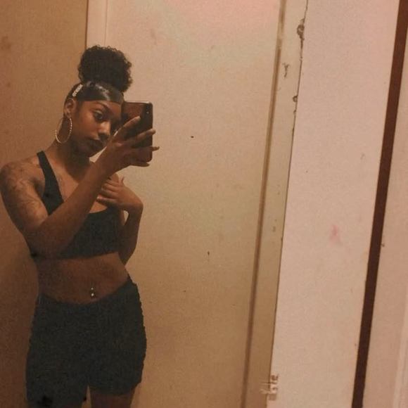 Profile Picture of Jasmine Toliver (@jasminetoliv599) on Poshmark