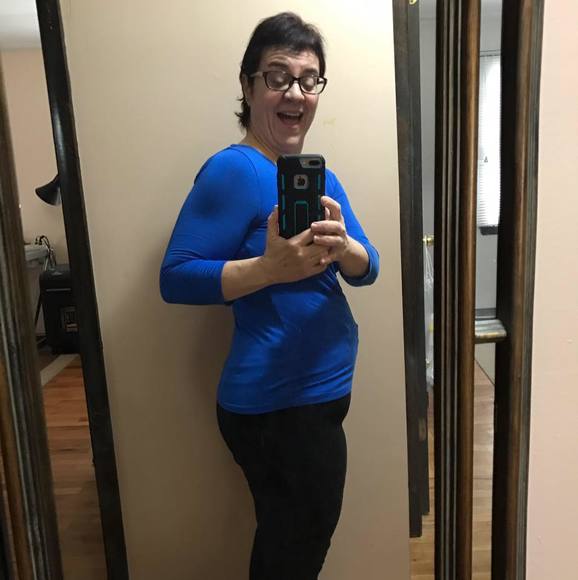 Profile Picture of Susan Donlon (@suziebgood) on Poshmark