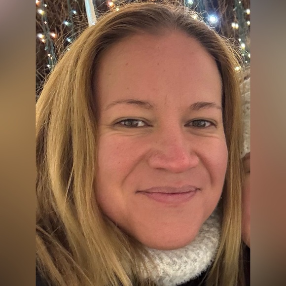 Profile Picture of Cathy Stevenson (@cather143) on Poshmark