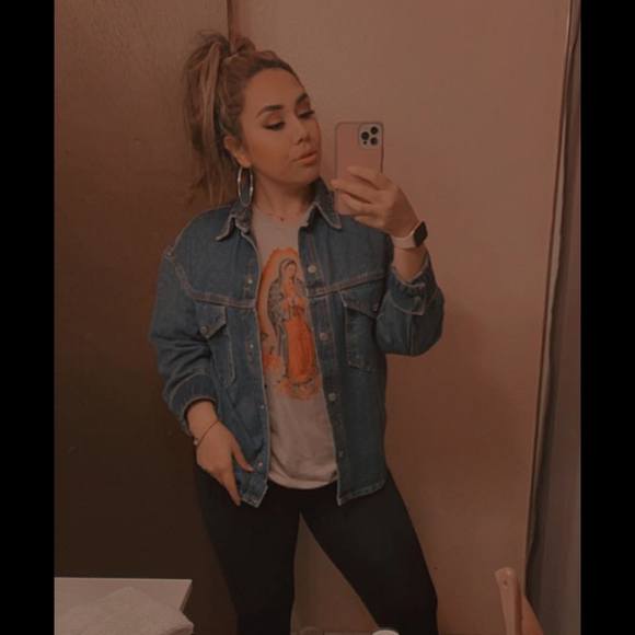 Profile Picture of Ivanna Jacobo (@ivannajacobo) on Poshmark