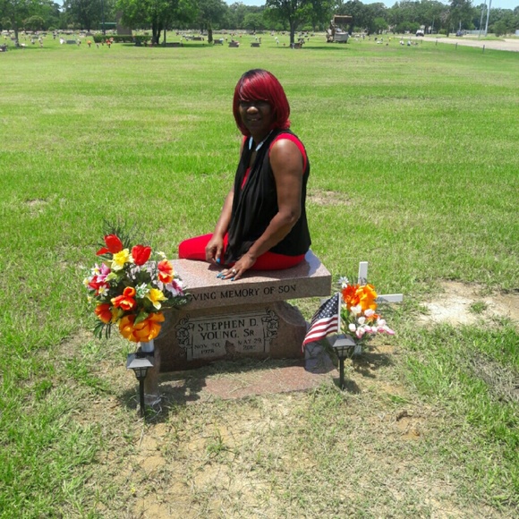 Profile Picture of Jacqueline Calhoun (@jacquelinec6366) on Poshmark