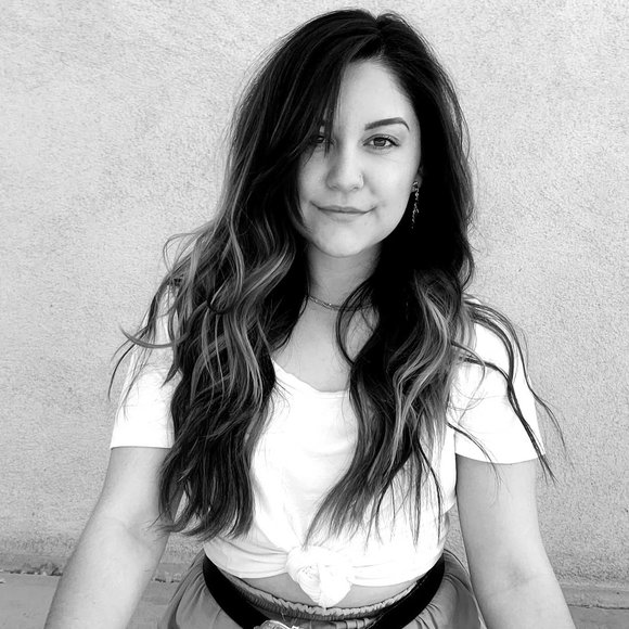 Profile Picture of Selena Archuleta (@selena_victoria) on Poshmark