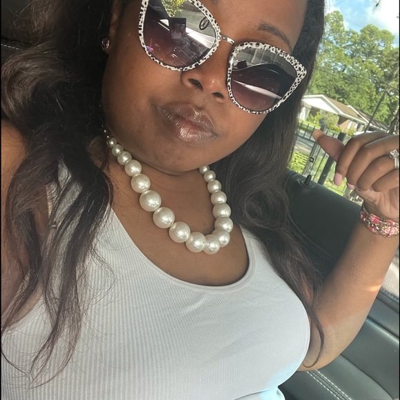 Profile Picture of Christy Hattaway (@christyhouck159) on Poshmark