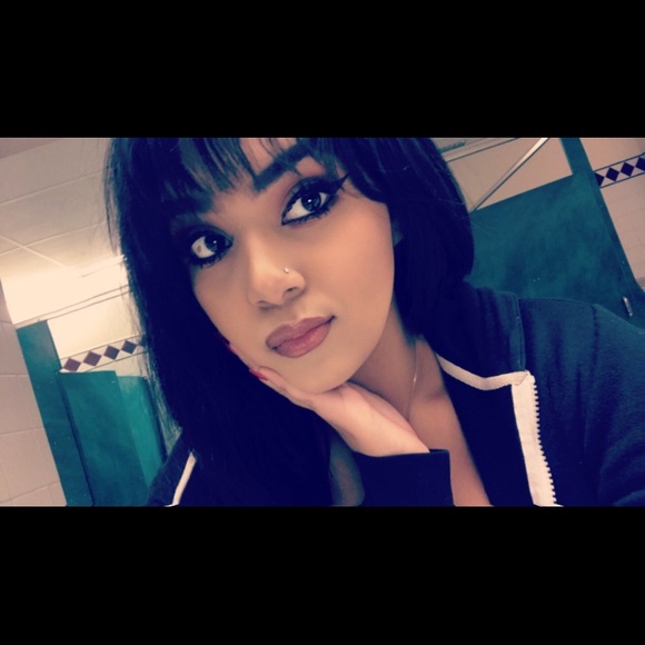 Profile Picture of Cecilia Rodriguez (@cecy_lit7871) on Poshmark