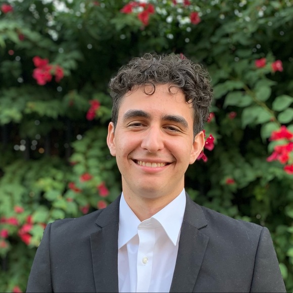 Alexander Beaumier - Poshmark Profile Picture of Alexander Beaumier (@alexbomaye) on Poshmark