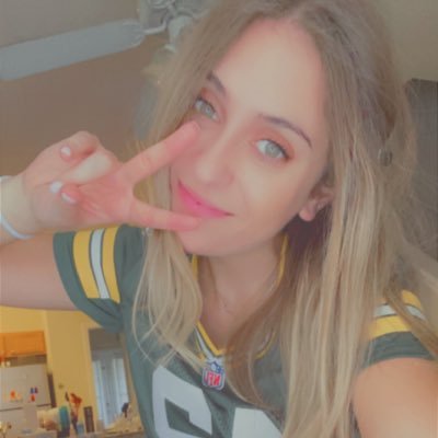 Profile Picture of Evana Banana 🍌 (@krypt0nitee) on Twitter