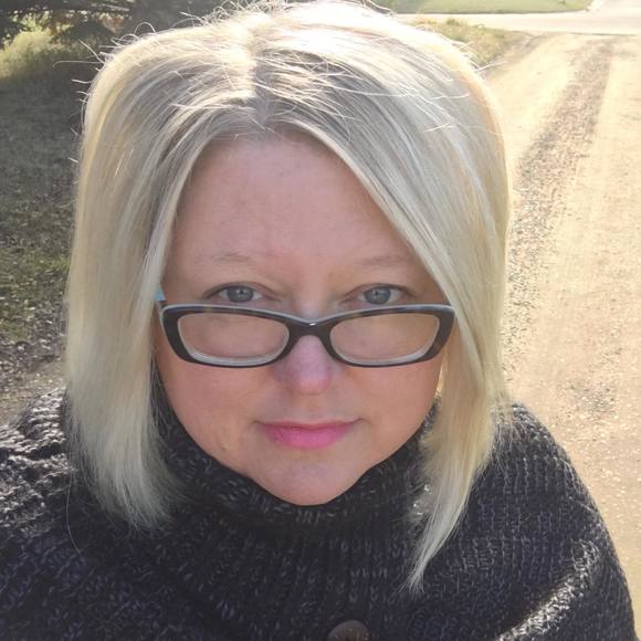 Profile Picture of Cheryl Rallison (@cherbear_345) on Poshmark