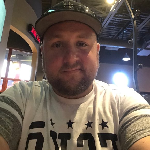 Profile Picture of Aaron Dunbrack (@aarondo187) on Poshmark