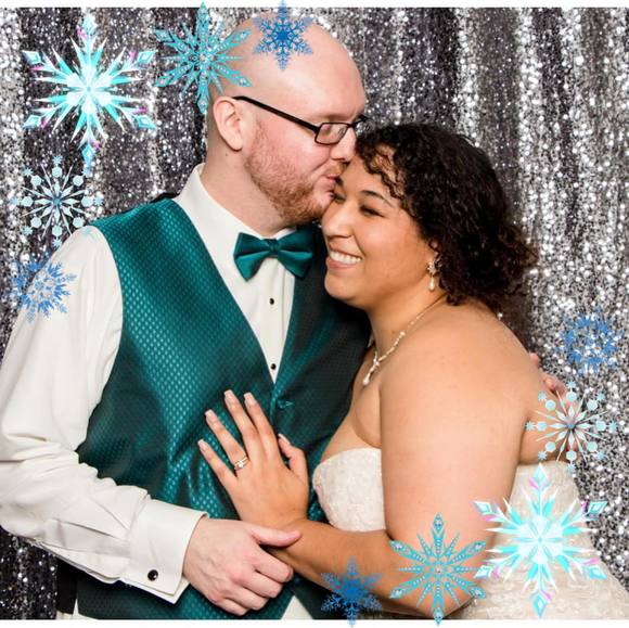 Profile Picture of Alesa Hughson (@alue142) on Poshmark