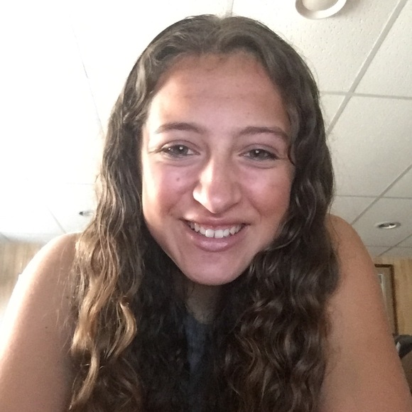 Iisabelle Risberg - Poshmark Profile Picture of Iisabelle Risberg (@isabelle_rose23) on Poshmark