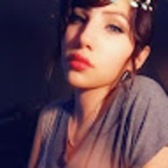 Profile Picture of Justice Arcand (@justice_arcand) on Poshmark