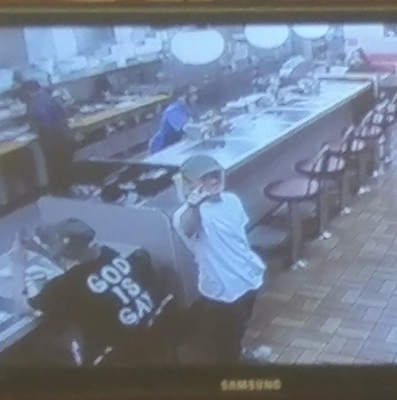 Profile Picture of Ean Kessenger (@eakessenger96) on Poshmark