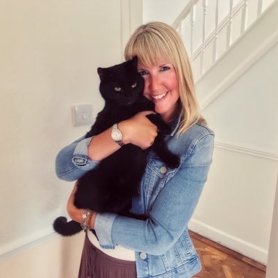 Profile Picture of 𝑲𝒊𝒎𝒃𝒆𝒓𝒍𝒆𝒚 𝑯𝒐𝒓𝒕𝒐𝒑 (@HortopHortop) on Twitter