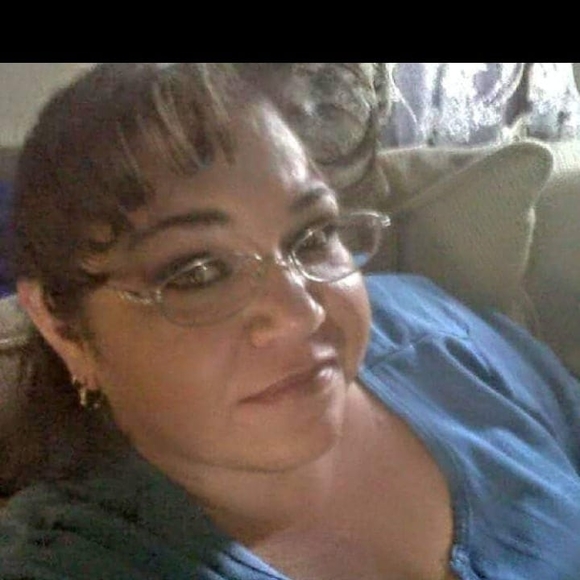 Profile Picture of Anita Weaver (@allcg11) on Poshmark