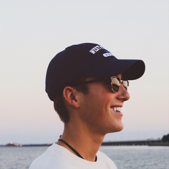 Profile Picture of Gavin Livingstone (@xlivigm) on Poshmark