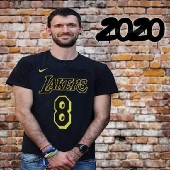 Profile Picture of Aaron Charles (@aaronc21) on Poshmark