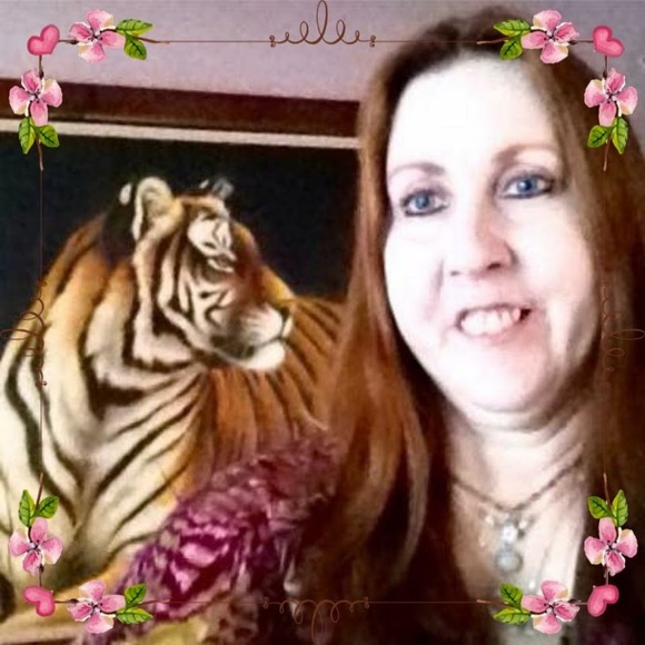 Profile Picture of Catherine Beseler (@c4thy50) on Poshmark