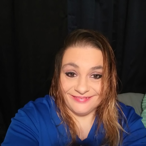 Profile Picture of Teresa Straughn (@teresastraughn) on Poshmark