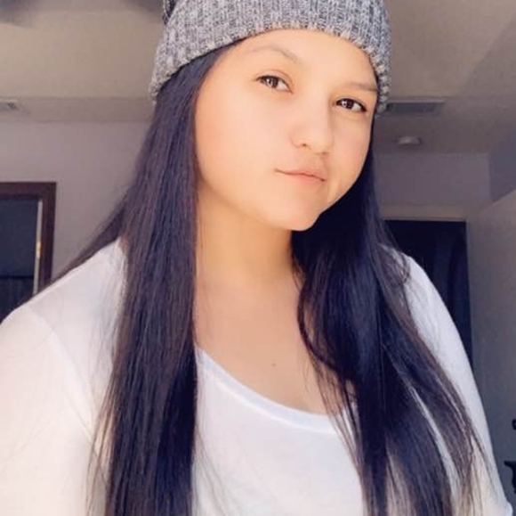 Profile Picture of Paulina Corpus (@paulinacorpus) on Poshmark