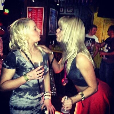 Profile Picture of Alexandra  ☮ Tanner (@alex_tanner_) on Twitter