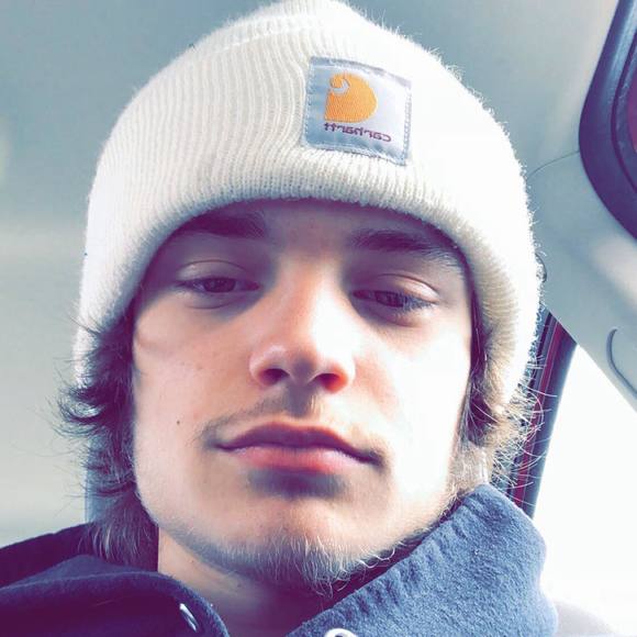 Profile Picture of Raymond Moore (@raymondmore41) on Poshmark