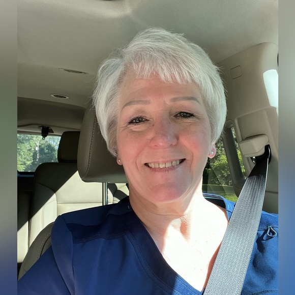 Patricia Burnley - Poshmark Profile Picture of Patricia Burnley (@patriciab1961) on Poshmark