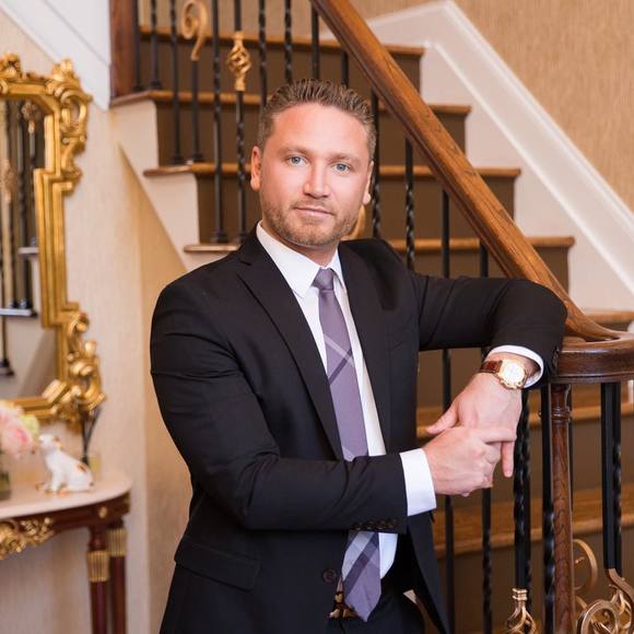 Profile Picture of George Pavlushkin (@gpavlushkin) on Poshmark