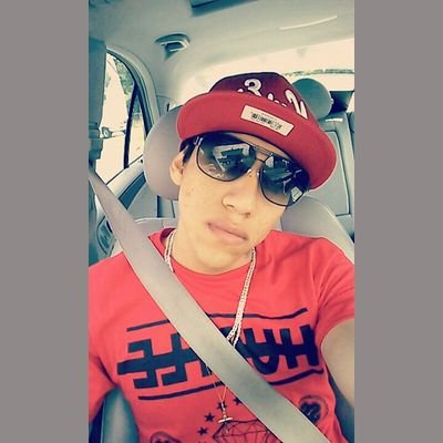 Profile Picture of Dan Brad Castañeda (@DanBradc) on Twitter