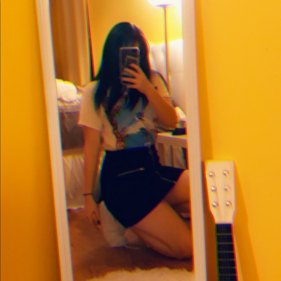 Profile Picture of Carilynn Nieman (@licibaby866) on Poshmark