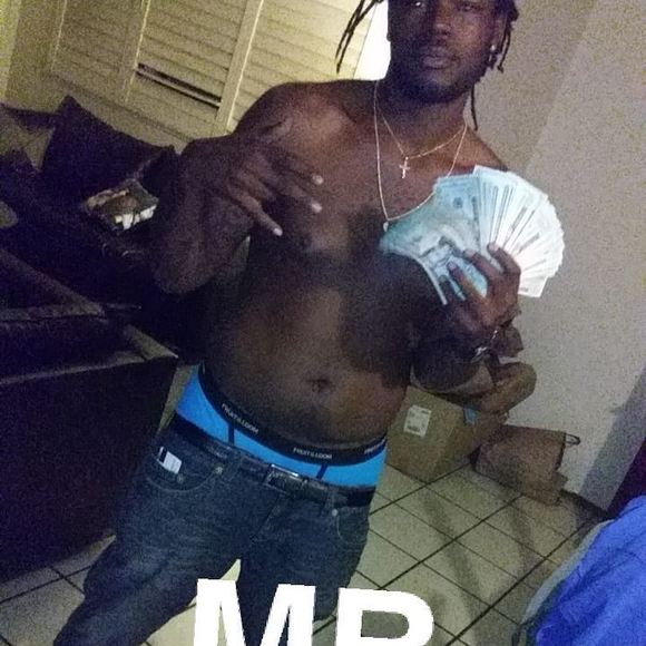 Profile Picture of Travis Barrow (@trap324355) on Poshmark