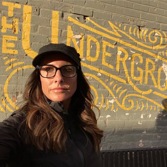 Profile Picture of Mara Zierow- benson (@mzierow75) on Poshmark