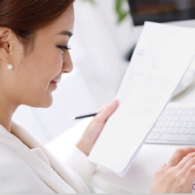 Profile Picture of Lillian Liang (@paperpulpmachin) on Twitter