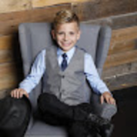 Profile Picture of Travis Price (@travisprice403) on Poshmark