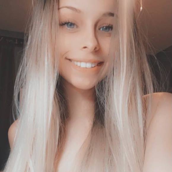 Profile Picture of Brianna Pirrone (@briannapirrone) on Poshmark