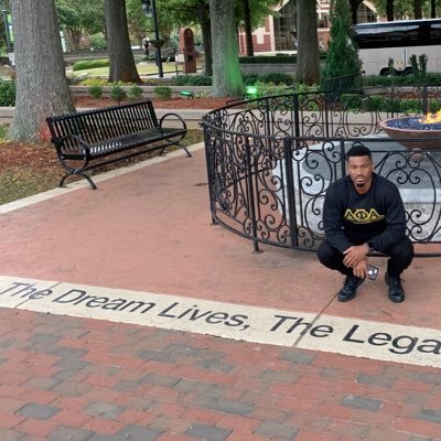 Profile Picture of Chris ILes (@CI_5) on Twitter