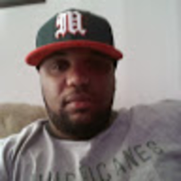 Profile Picture of Christopher Booker (@chrisgunzz0015) on Poshmark