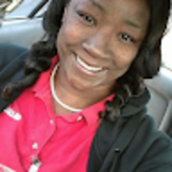 Profile Picture of Dolores Hardeman (@mqawanua1966) on Poshmark