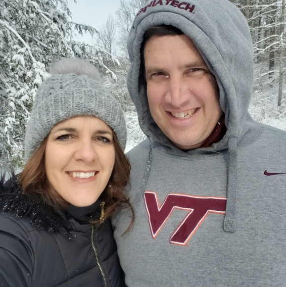 Profile Picture of Lisa Racek (@lisaracek) on Poshmark