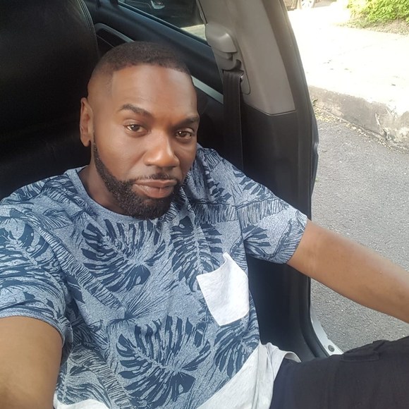 Profile Picture of Dashen Smith (@dashrass28) on Poshmark