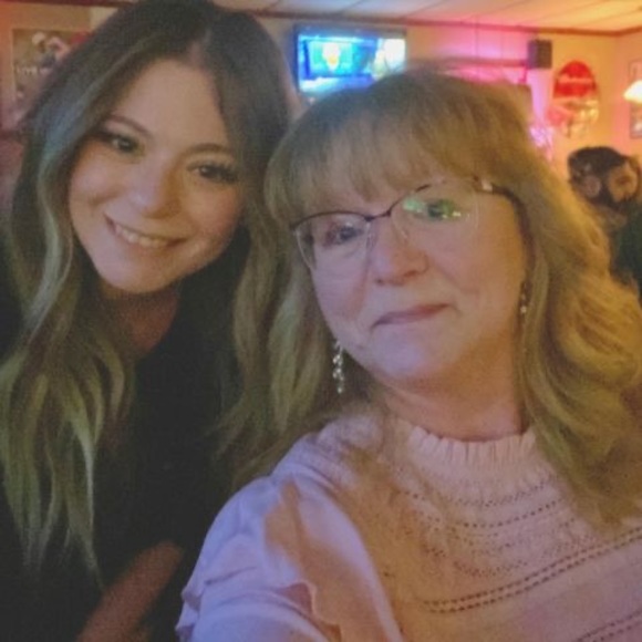 Profile Picture of Tracy Patsey mackie (@palmer9004) on Poshmark