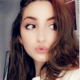 Profile Picture of Emily Pearson (@TheEmilyPearson) on Pinterest