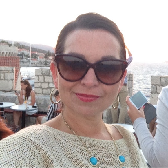 Profile Picture of Jessica Labaire (@bostonjessl) on Poshmark