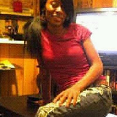 Profile Picture of Iris Norris (@GorgeousPu55y) on Twitter